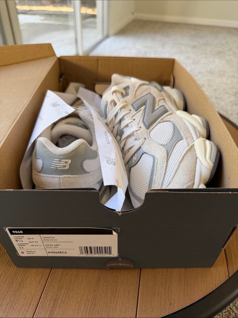 New Balance Men’s Sneakers in Light Gray and White